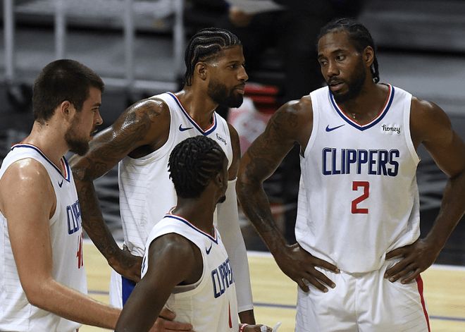 中国男篮新阵容首次亮相（中国男篮全新阵容迎来首秀）