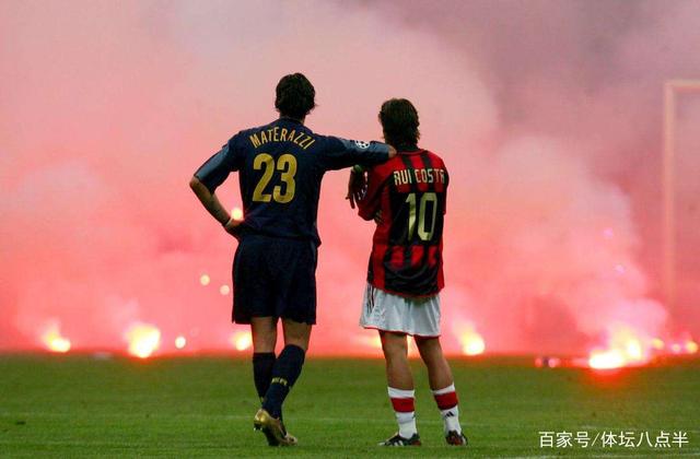 中超半场：加布里埃尔闪击破门，上海海港暂1-0大连英博（中超半场战报：加布里埃尔开场闪击，上海海港半场1-0领先大连英博）