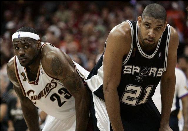 达维多维奇：离开沙特是因为老婆适应不了，家人比金钱更重要（妻子难适应沙特，达维多维奇：我选择离开，家庭胜过金钱）