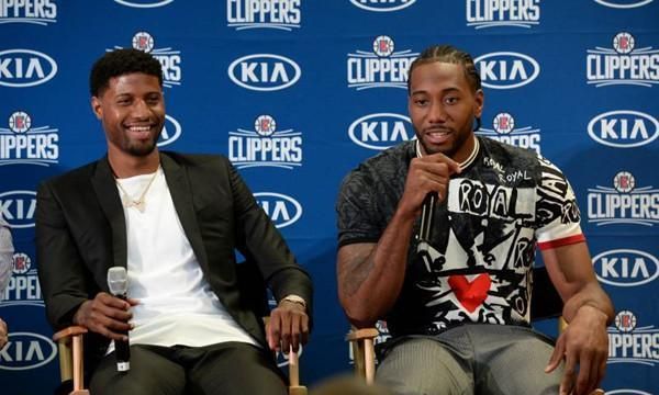 德甲半场：布兰特破门，吉拉西倒地未判点，多特1-0霍芬海姆（德甲上半场：布兰特建功，吉拉西倒地未判点球，多特暂1-0领先霍芬海姆）