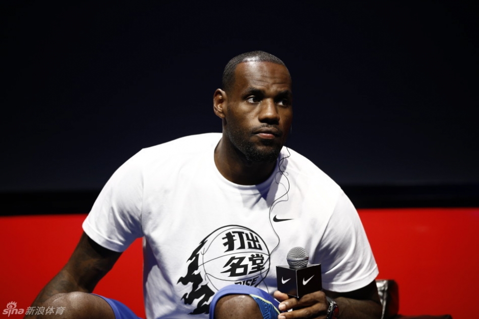 足球的不可预测性（足球的变幻莫测）