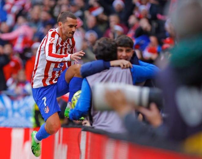 门将关键扑救锁定胜利（门将神扑定胜局）