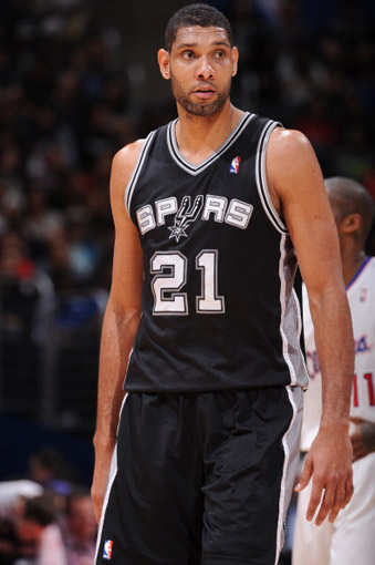 奎因连续3场20+，本届新秀中除克尼佩尔（2次）外第二人（奎因连砍3场20+，本届新秀中仅次克尼佩尔（2次），为第二人）