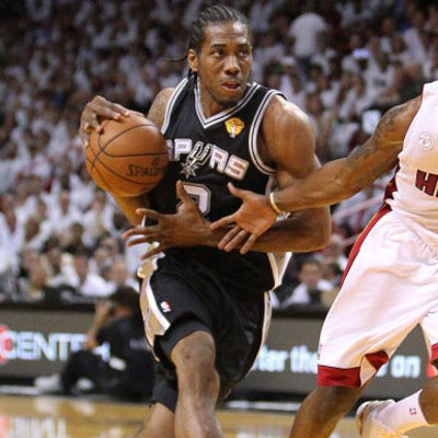 萨拉赫怒怼利物浦，欧文紧急发声引发热议！（萨拉赫怒批利物浦，欧文火速回应引爆热议！）