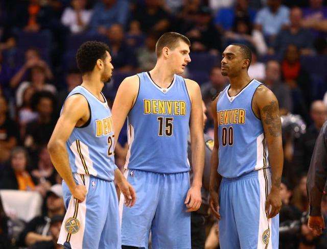 中国最孤独的奥运冠军：夺金后教练离场，几乎无人庆祝，背后原因曝光（中国最孤独的奥运冠军：夺冠瞬间教练离开，庆祝寥寥，原因揭晓）