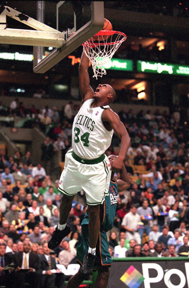 阿特金森：我们没能保护好禁区 最近10场比赛的状态都不好（阿特金森：近10战状态不佳，禁区防守未到位）